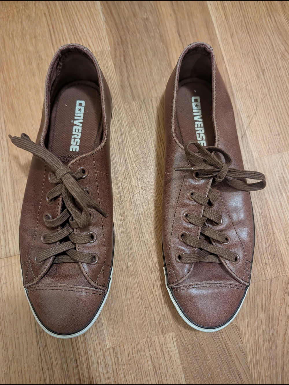 Converse Women's Brown Leather Low-Top Sneakers